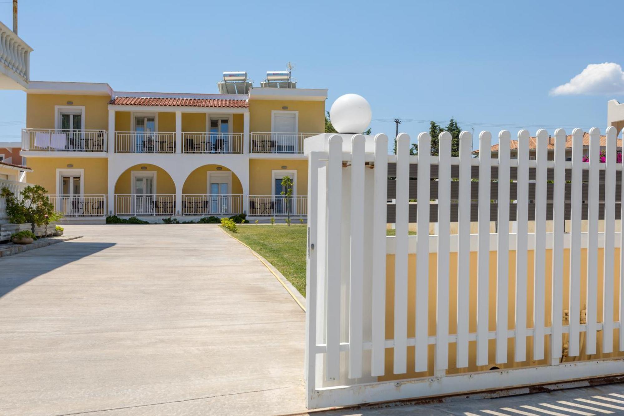 Morfeas Zante Apartments Екстериор снимка